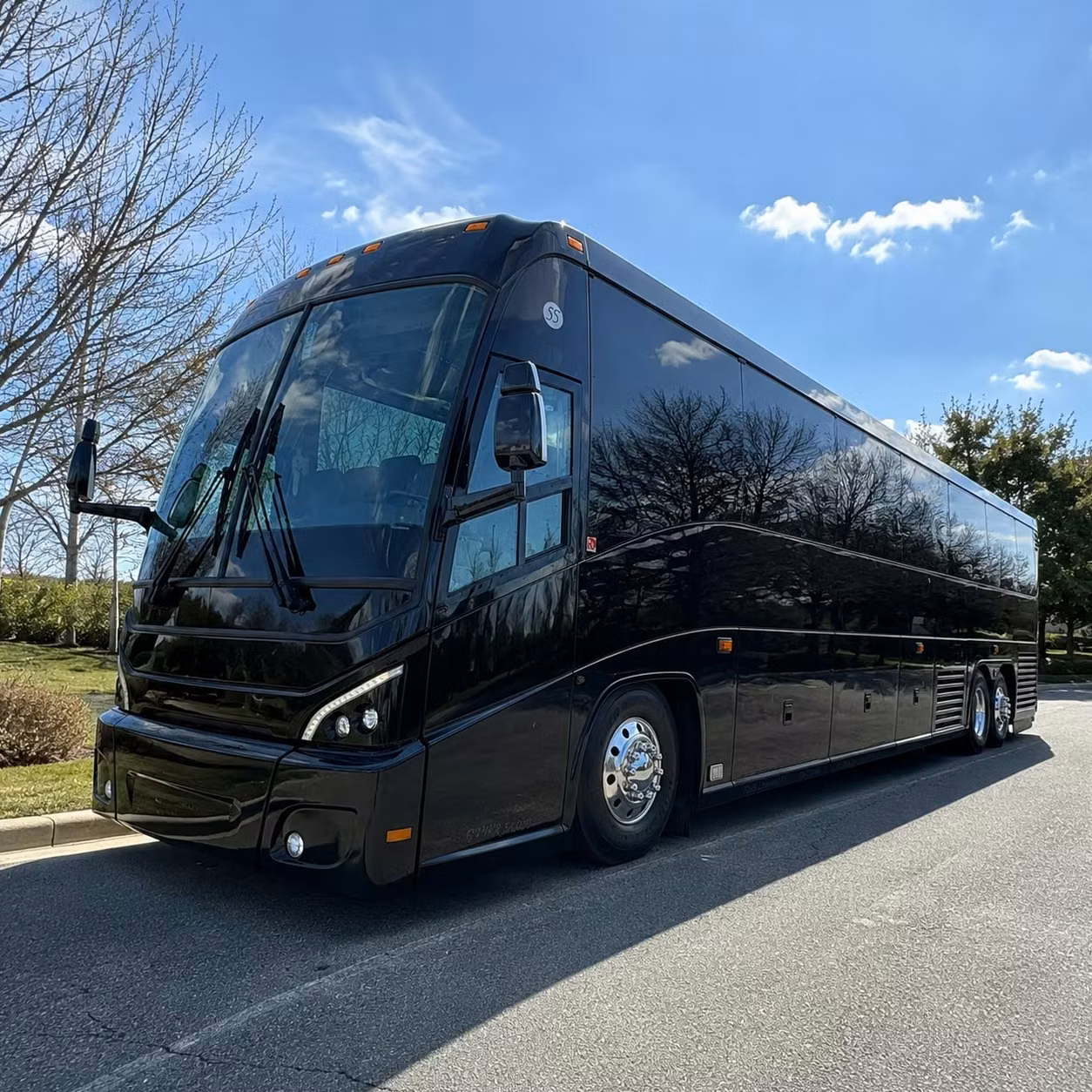 airport shuttle services for akron business travelers and corporate groups
