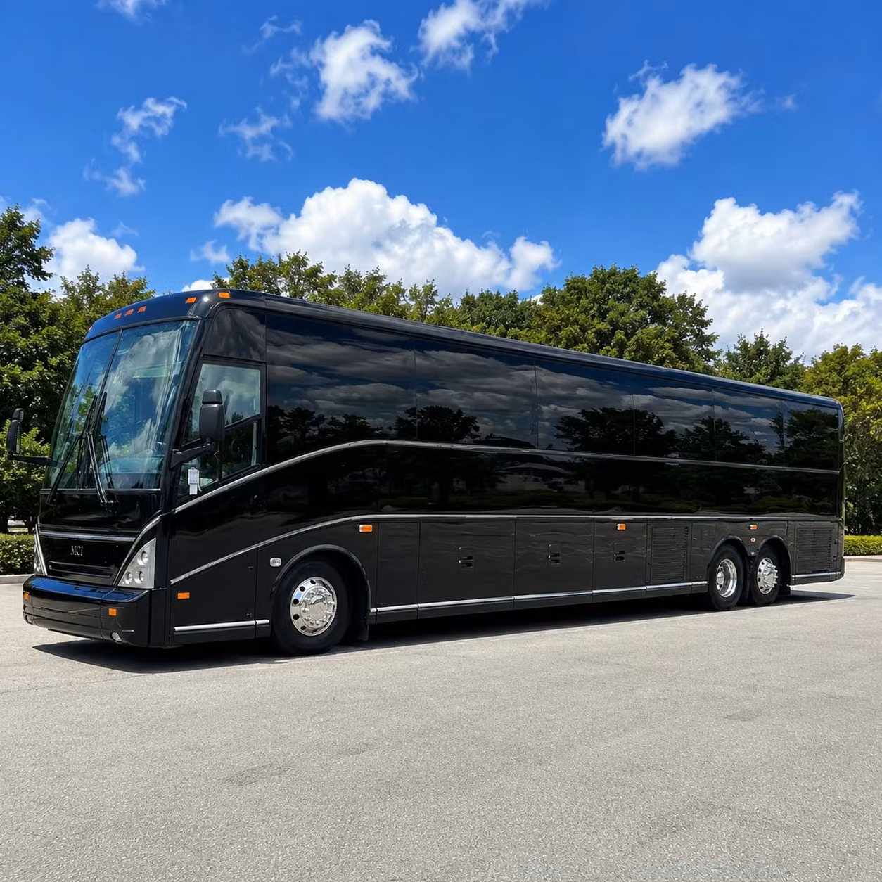 employee shuttle bus service for akron businesses corporate campuses